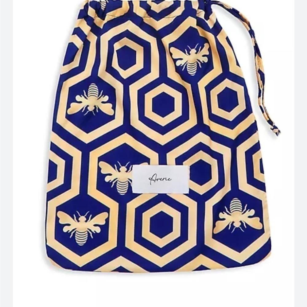 Averie Colbee Honeycomb Print Dust Bag excellent condition.
